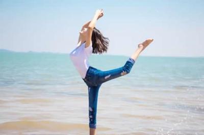 健身动作怎么做才能快速瘦腿？5个腿部减肥动作详解