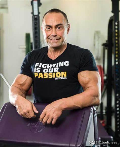 宽握引体向上相关图片3