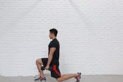 哑铃箭步蹲动作要领是什么,如何掌握标准姿势与重心控制