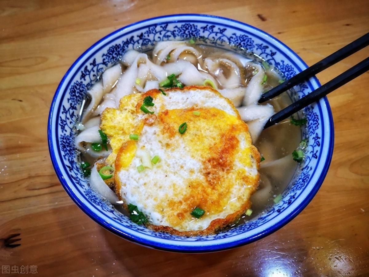 小碗盘吃饭相关图片2