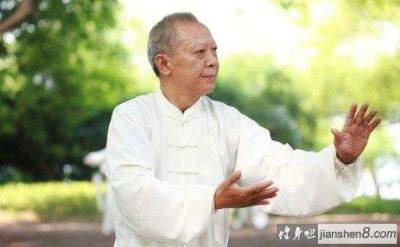 经常练习太极拳对中老年人有什么好处？
