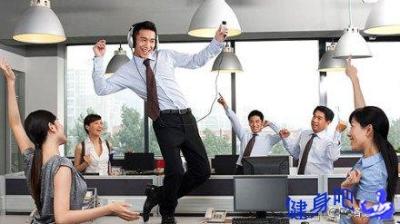 饭后站立半小时真的有效吗?改善消化与血液循环的简单方法